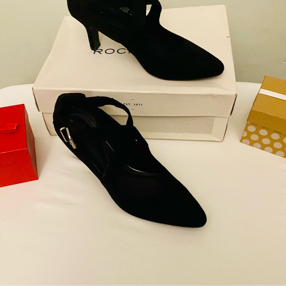Black one inch dress shoe